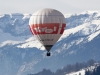 FEATURE SPORT - BALLON MIT TIROL-AUFSCHRIFT IM RAHMEN DER KAISERWINKEL BALLONWOCHE IM LANDEANFLUG AUF KIRCHBICHL